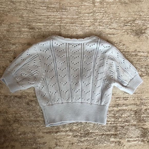 Crochet Crop Top with Buttons and Flowers - Picture 6 of 6